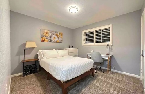 Grogan's Mill House | Cozy duplex home, The Woodlands