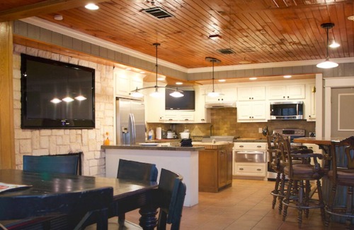 Denison Cabin | Cozy Duplex Style Cabin on Lake Texoma: Cabin 102