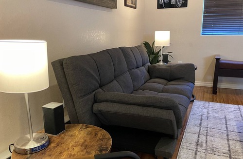 Kodiak House | Cozy Emerald Island home- walking distance to downtown Kodiak!