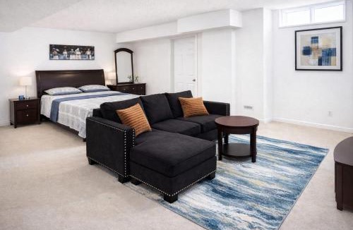 Halton Regional Municipality Apartment | Cozy Guest Suite with Private Bathroom & Entrance