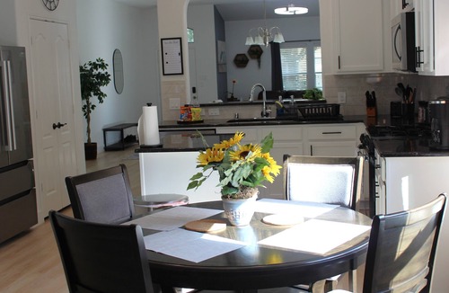 Katy House | Cozy Katy |3 bd 2 ba| Great Location for home away from home
