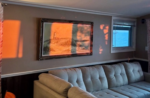 Lowbanks Villa | Cozy Lakefront Escape | Records, Board Games & Firepit