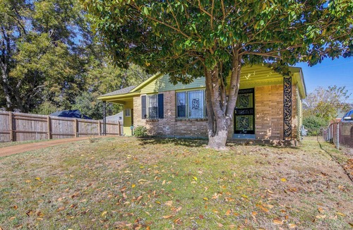 South Memphis Cottage | Cozy Memphis Vacation Rental Near Beale Street!