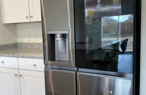 Glenn Heights House | Cozy modern retreat. 20 minutes from Downtown Dallas. Spacious, fresh, clean.