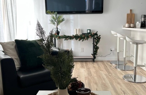 Steinbach Apartment | Cozy Parkside 2BR Apartment