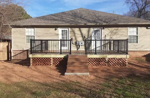 Fort Smith House | Cozy Pet-Friendly 3BR Duplex with Fast WiFi only Minutes to Casino