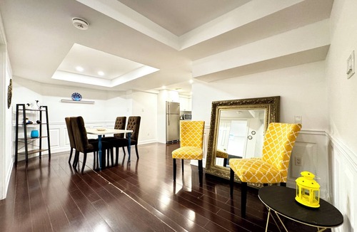 Aurora House | Cozy, Private & Spacious Basement In Aurora