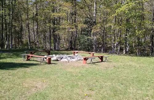 Colpoys Bay Apartment | Cozy Queen Suite 01 Peninsula Motel, Minutes from Wiarton Waterfront