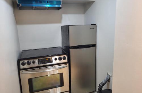 Brampton House | Cozy room basement with separate entrance