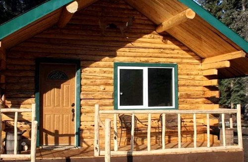 Mentasta Lake Cabin | Cozy Rustic Creekside Cabin with Sauna near Log Cabin Creek, Tol, Alaska