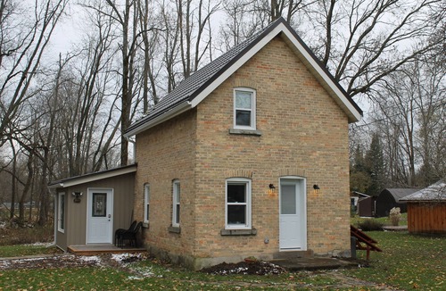 Shallow Lake House | Creekside Cottage - Your Vacation Home Winter And Summer, For Beach Or Skiing
