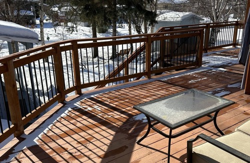 Taku - Campbell House | Creekside Retreat