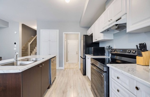 The Blue Mountains Villa | Crosswinds Escape: Townhome Backing on Blue Mtn