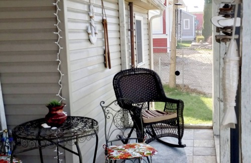Manitou Beach-Devils Lake House | Cute little 2-bedroom cabin by the lake in Manitou Beach-Devils Lake