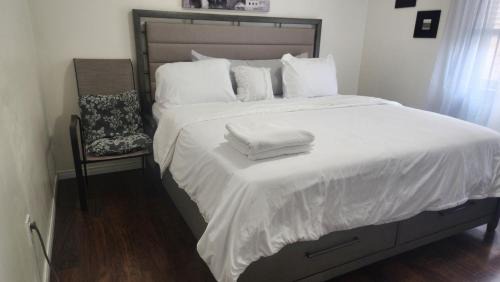 Brantford House | Damian palace