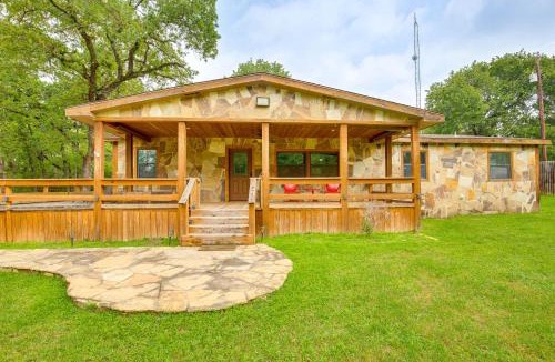 Pottsboro House | Deck & Fire Pit: Unique Pottsboro Haven