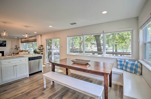 Piney House | Deck, Fire Pit: Waterfront Lake Hamilton Home