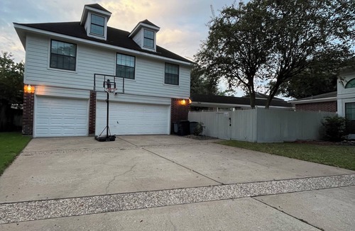 Woodforest Apartment | Delightful 2-bedroom apartment with AC in Houston