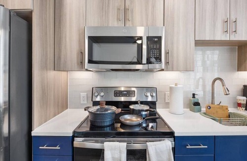 Addison Apartment | Designer Studio + Resort Amenities