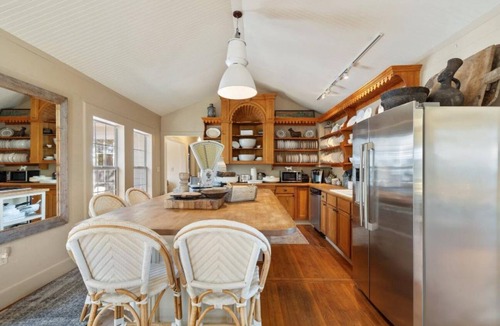 Warrenton House | Designory Round Top home, scenic views & pond!