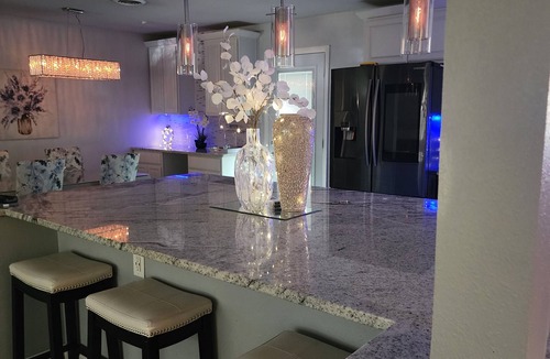 Hurst House | DFW BEAUTIFUL HOME -15 MINUTES FROM DFW AIRPORT!