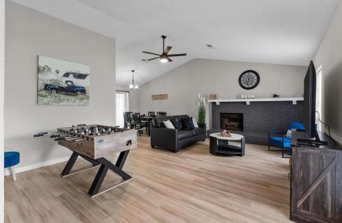 Flower Mound House | DFW Retreat - Pool, Spa & Minutes to Dallas & Fort Worth