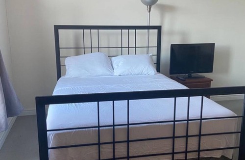 Mount Pleasant Apartment | Divinity Hut