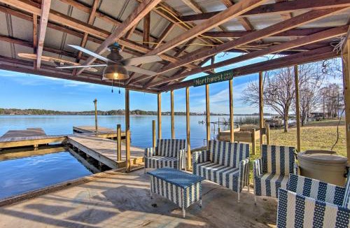 Lone Star House | Dock & Lake Access! Daingerfield Gem w/Tiny Home
