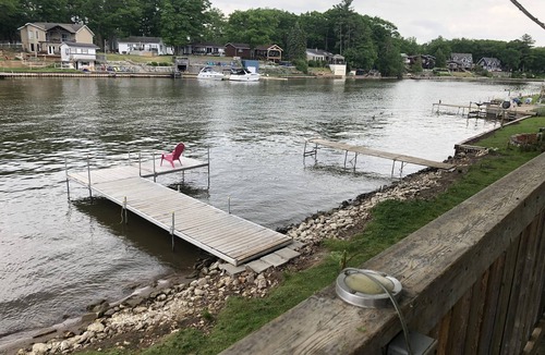 Wasaga Beach Cottage | Dock Life Cottage 5 - Riverside, 1 Bedroom, Wasaga