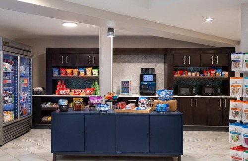 Waters Park Hotel | DoubleTree by Hilton Hotel Austin Northwest Arboretum