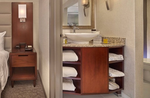 Downtown Little Rock Hotel | DoubleTree by Hilton Little Rock
