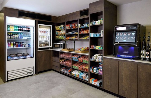 Dorval Hotel | DoubleTree by Hilton Montreal Airport