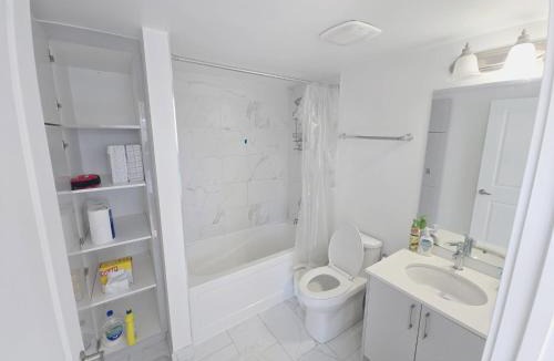 Downsview House | Downsview Park Retreat 2 - Rogers Stadium Getaway