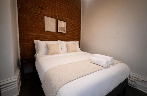 Latin Quarter Apartment | Downtown 1BR Walk to Berri-UQAM & Old Port