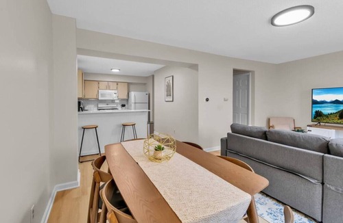 Willert Park House | Downtown and Upscale