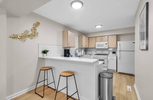 Willert Park House | Downtown and Upscale