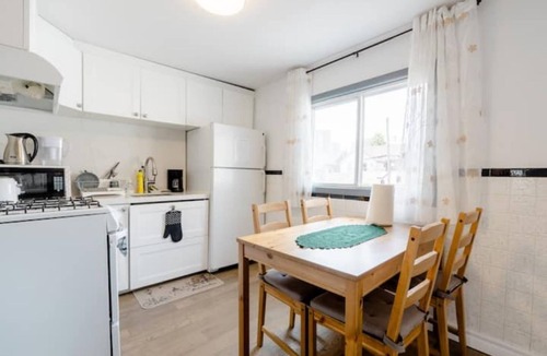 Trinity - Bellwoods Apartment | Downtown Cozy 2 bed rooms apartment