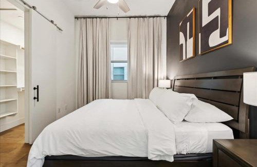 Cedars House | Downtown Loft Dallas Modern Farmhouse no 408