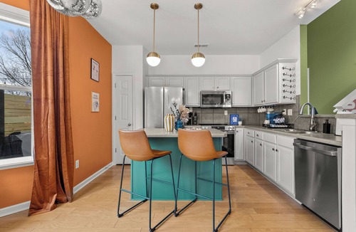 Memphis House | Downtown Oasis + HotTub+GameRoom+Arcade+MiniGolf