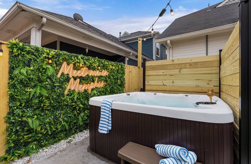 Memphis House | Downtown Oasis + HotTub+GameRoom+Arcade+MiniGolf