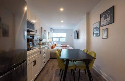 Latin Quarter House | Downtown Serenity: Sweet Studio in MTL Ville-Marie