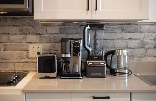 Latin Quarter House | Downtown Serenity: Sweet Studio in MTL Ville-Marie