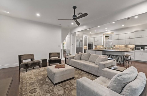Bouldin House | Downtown, sleeps 24, 2 pools, spas, game room, gym
