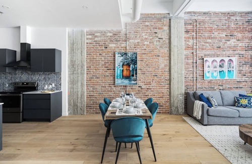 Downtown Montreal Apartment | Downtown| Unique 2BDR-2BA|6Guests