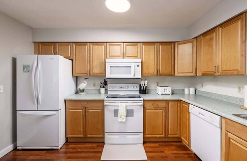 Downtown Anchorage Apartment | Downtown Urban Retreat Sleeps 4 King Bed