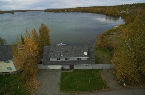 Wasilla House | Downtown Wasilla Lakefront Home