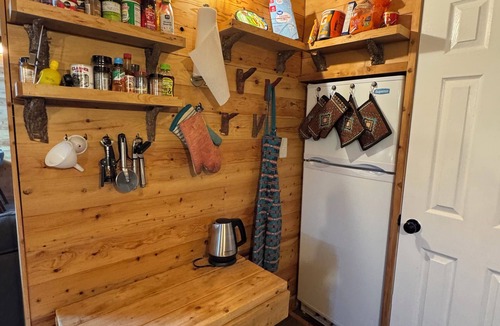 Clam Gulch Cabin | Dream Catcher Cabin on the bluff