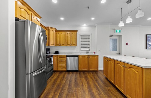 Downtown St. John's Apartment | Duckworth King Queen Sub Pent. Harbour Vw
