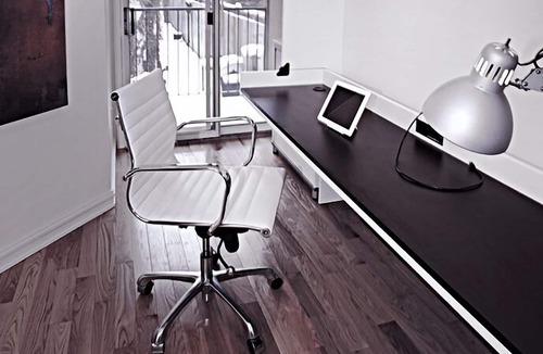 Cabbagetown South House | DUNDAS SQUARE Luxury - hybrid office & Fireplace!