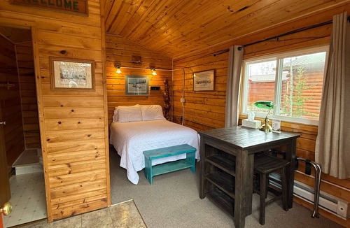 Healy Cabin | Earthsong Lodge